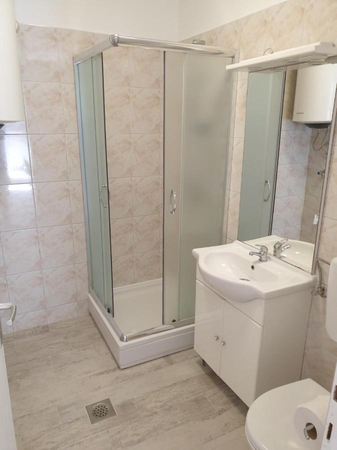 Apartman P-E Пула Екстериор снимка